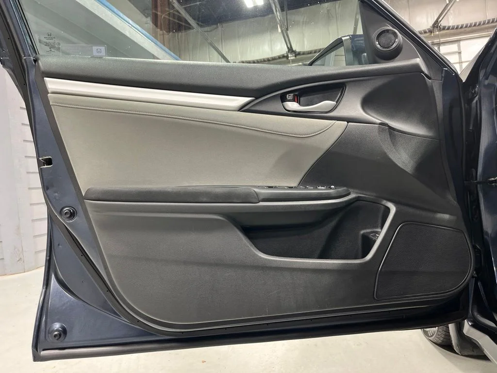 Certified Used 2017  Honda EX-T image 10