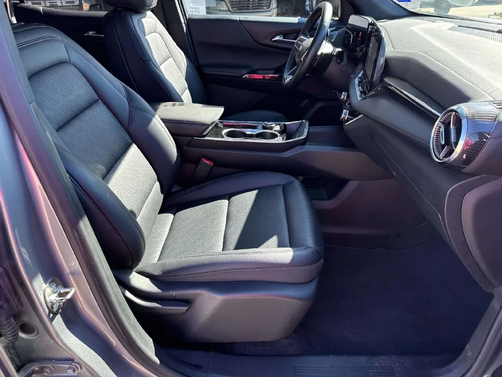 Used 2026 Gray Chevrolet LT image 29