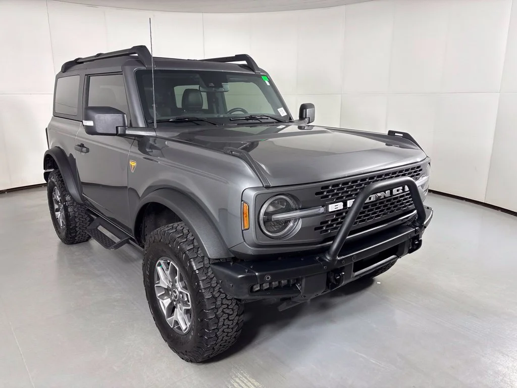 Used 2024 Gray Ford Badlands image 2