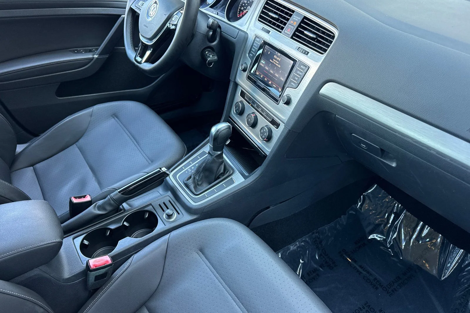 Used 2015 Lapiz Blue Metallic Volkswagen TSI SE 4-Door image 18