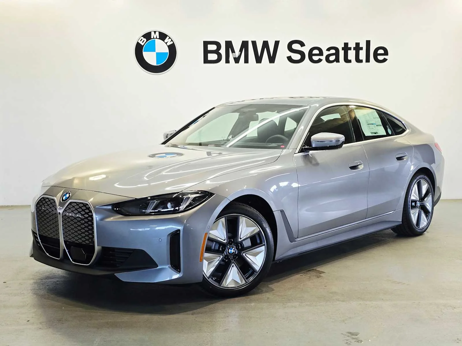 2026 BMW i4 40