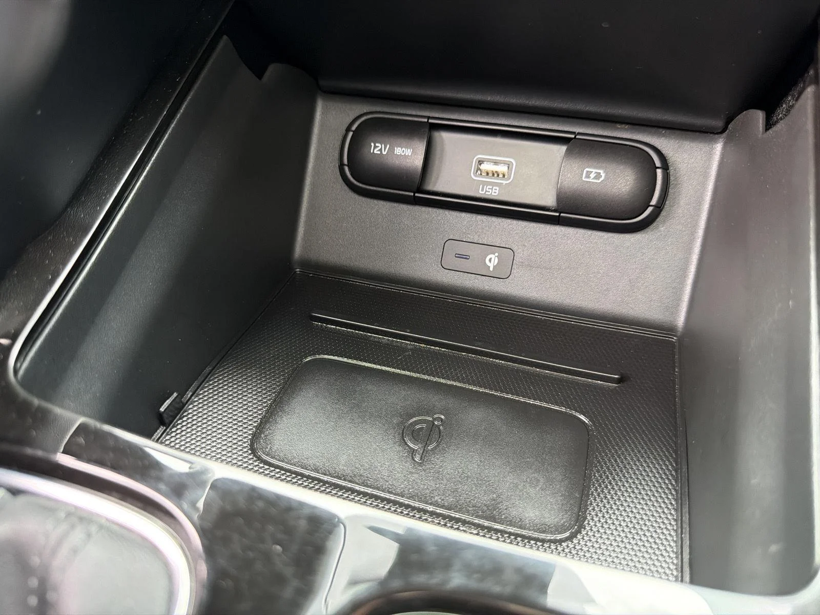 Used 2020 Ebony Black Kia EX image 30
