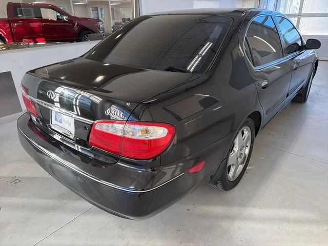 Used 2000 Black Obsidian INFINITI  image 6
