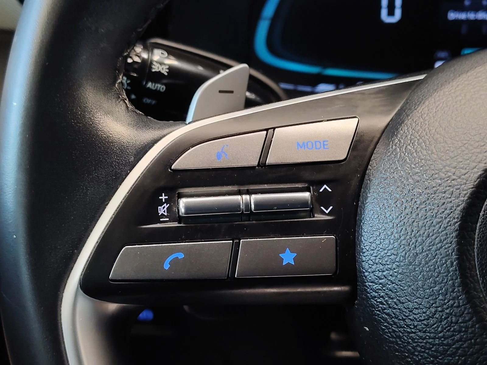 Used 2023 Abyss Black Pearl Hyundai XRT image 18