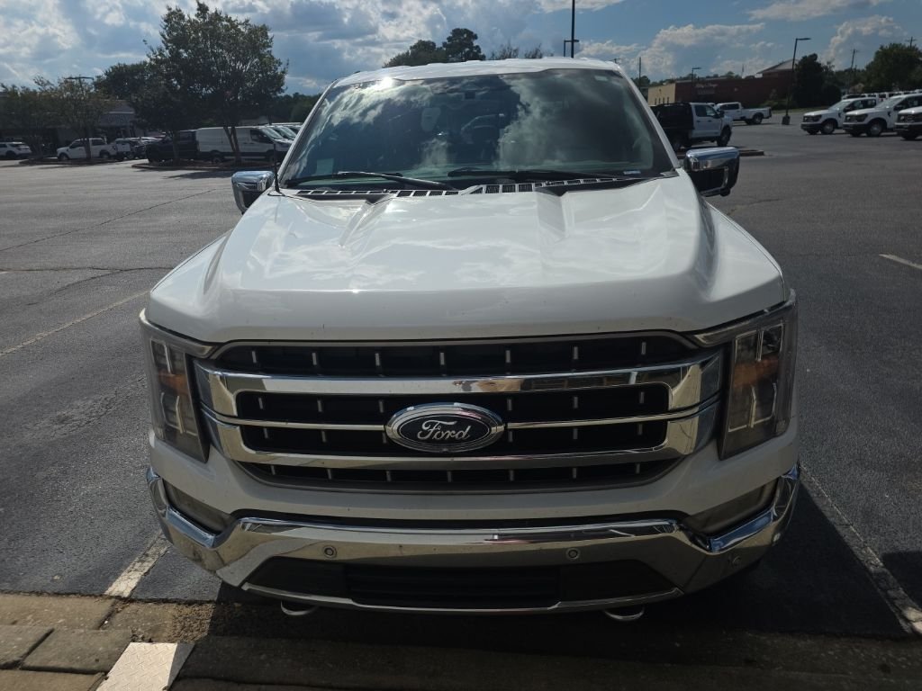 Used 2022 White Ford Lariat image 1