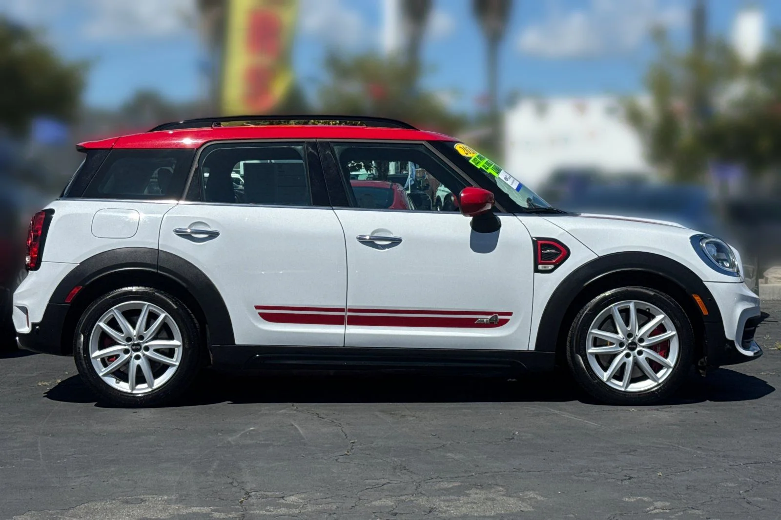 Used 2020 White MINI Base image 31