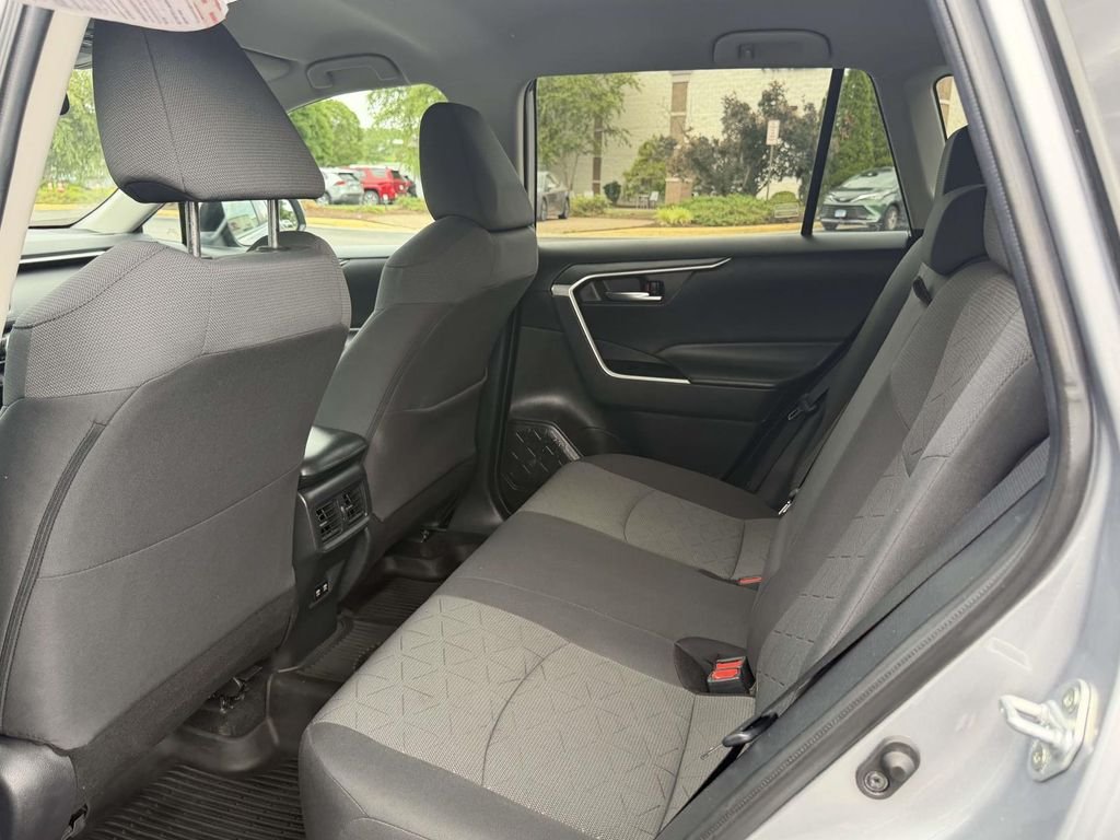 Used 2021 Silver Toyota XLE image 15