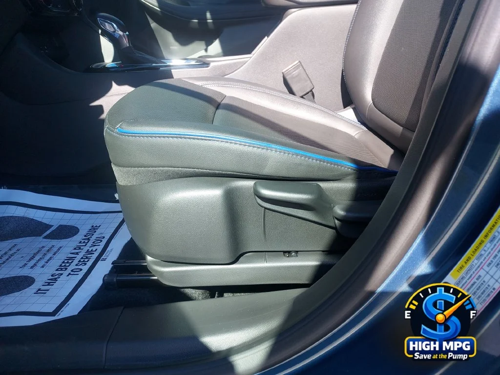 Used 2025 Blue Buick Sport Touring image 10
