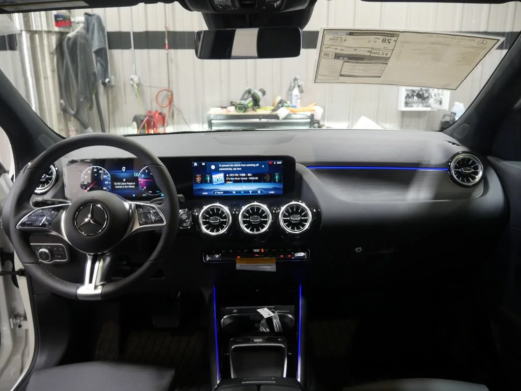 New 2026 Polar White Mercedes-Benz GLA 250 image 28
