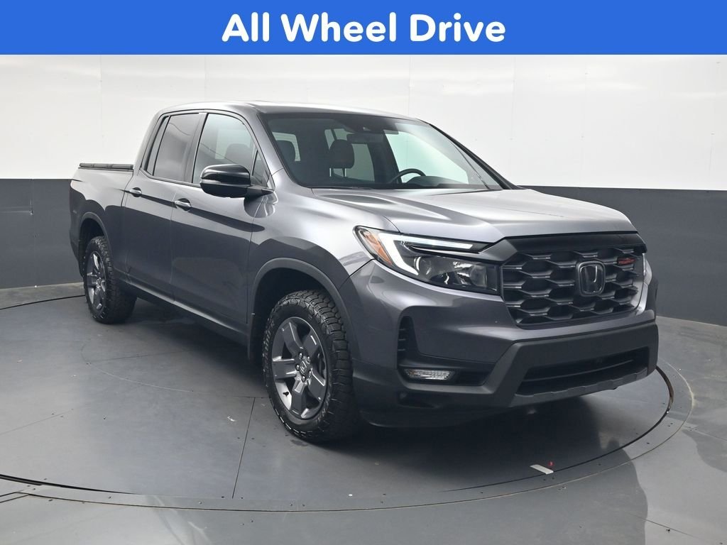 Used 2025 Gray Honda TrailSport image 2