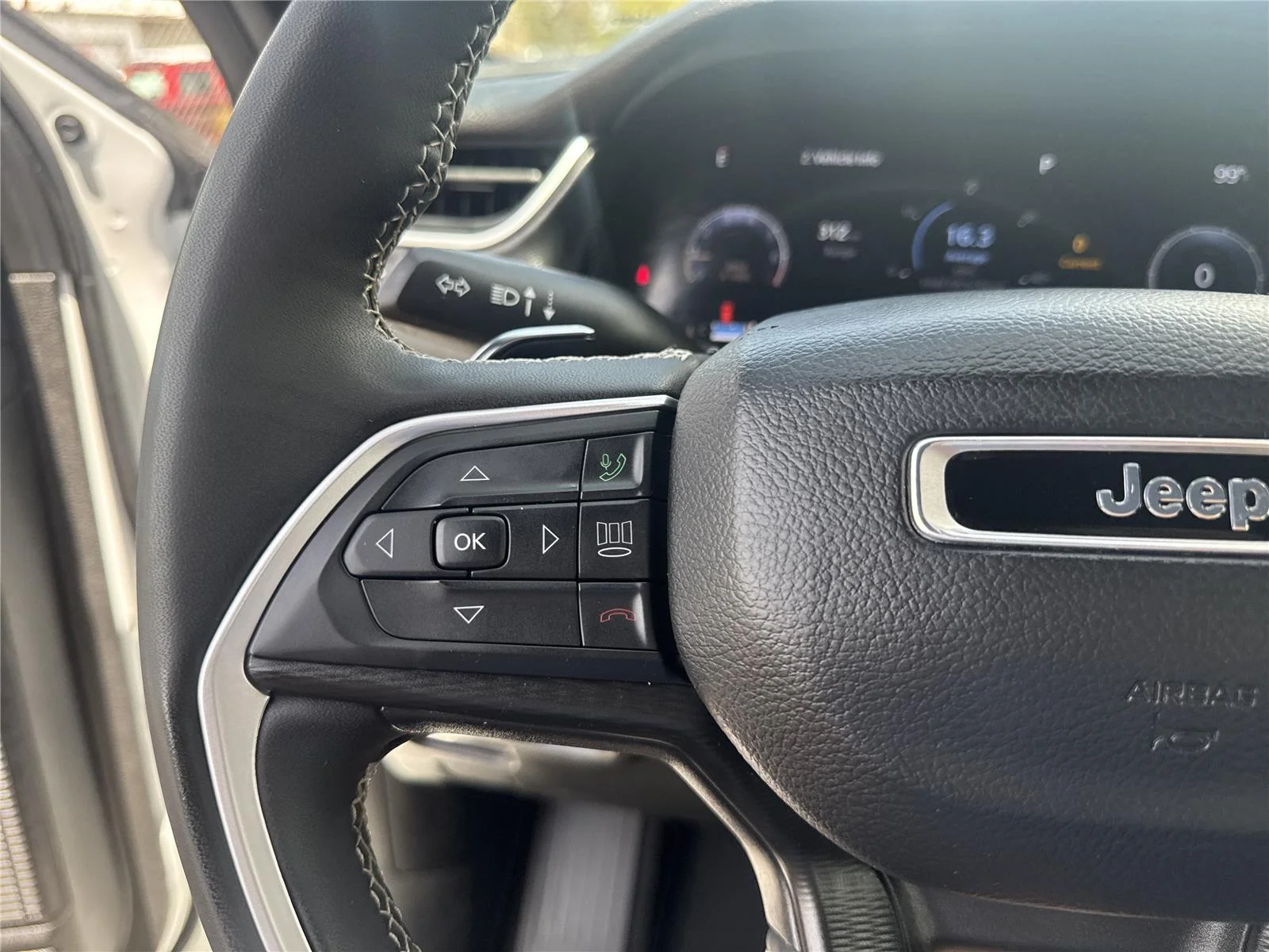 Used 2023 Bright White Clearcoat Jeep Altitude image 21