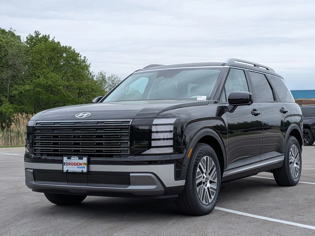 New 2026 Black Hyundai SEL Premium image 3