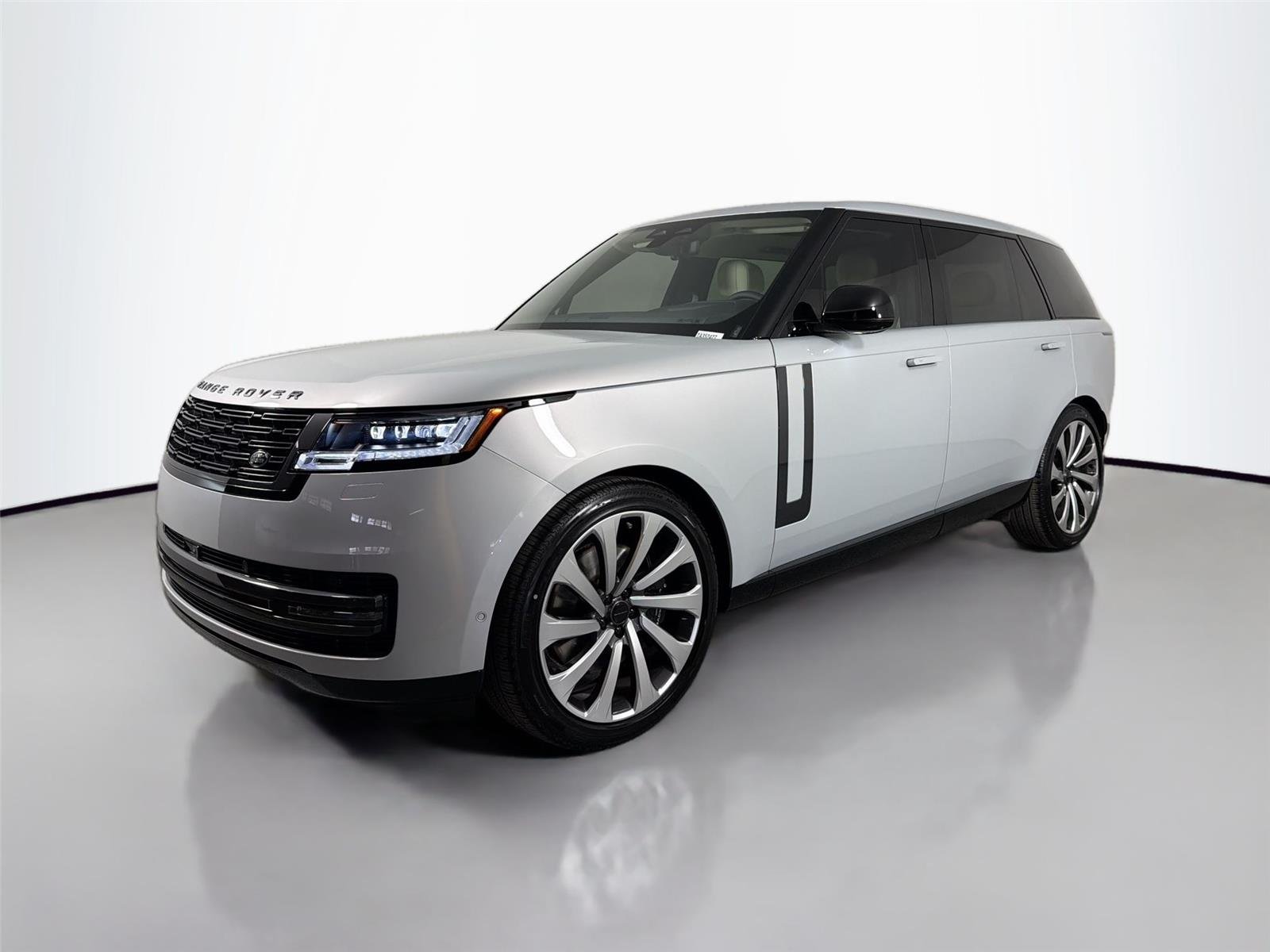 New 2026 Ethereal Frost Sliver LAND ROVER SE LWB 7-Seats / V8 image 1