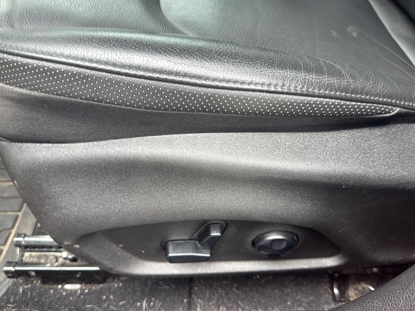 Used 2020 Colorado Red Clearcoat Jeep Limited image 11