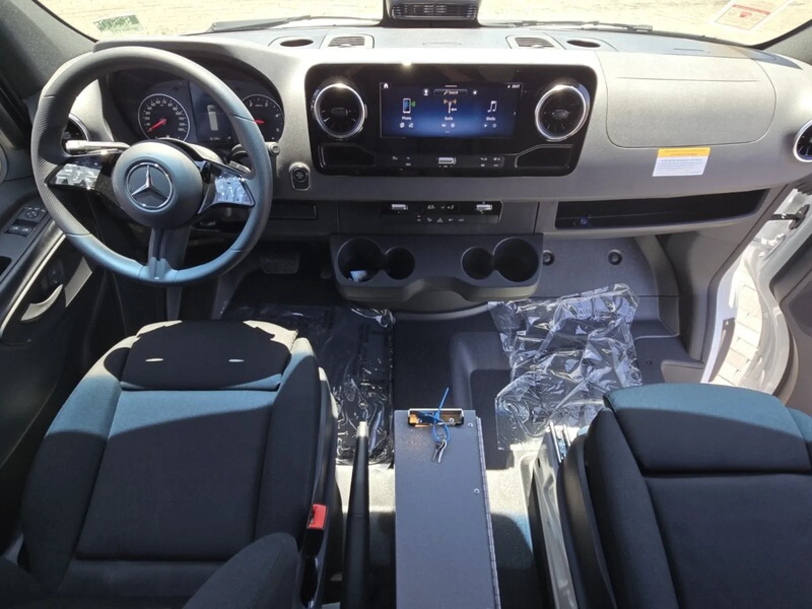 2025 Mercedes-Benz Sprinter Crew Van Base - Photo 17