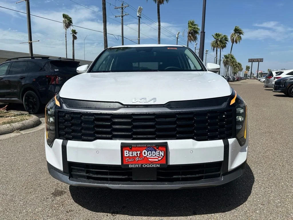 New 2026 White Kia LX image 2
