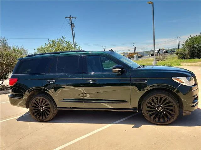 Used 2021 Infinite Black Lincoln Reserve 4x2 image 6