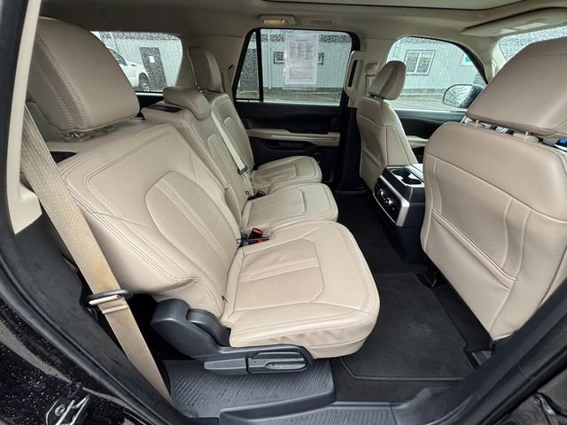Used 2024 Black Metallic Ford Limited image 18