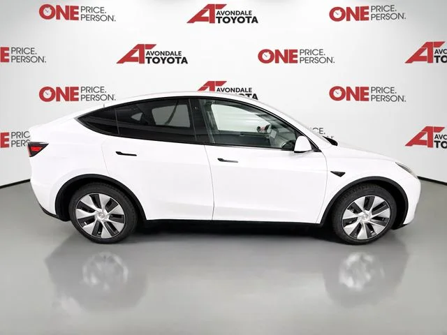 Used 2023  Tesla Long Range image 8