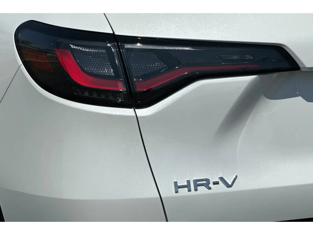 New 2027 Platinum White Pearl Honda LX image 30