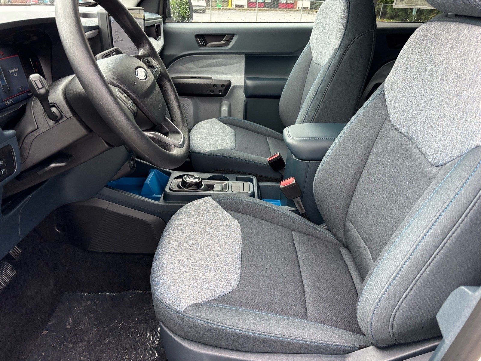 New 2026 Oxford White Ford XLT image 9