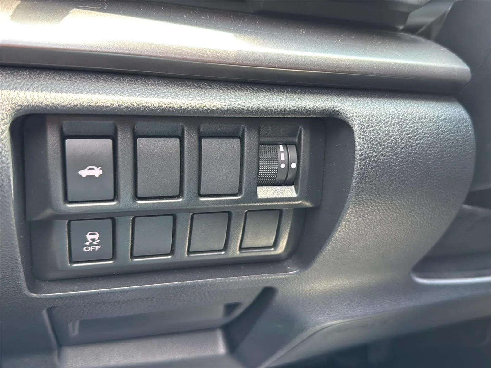 Used 2022 Crystal Black Silica Subaru BASE image 16