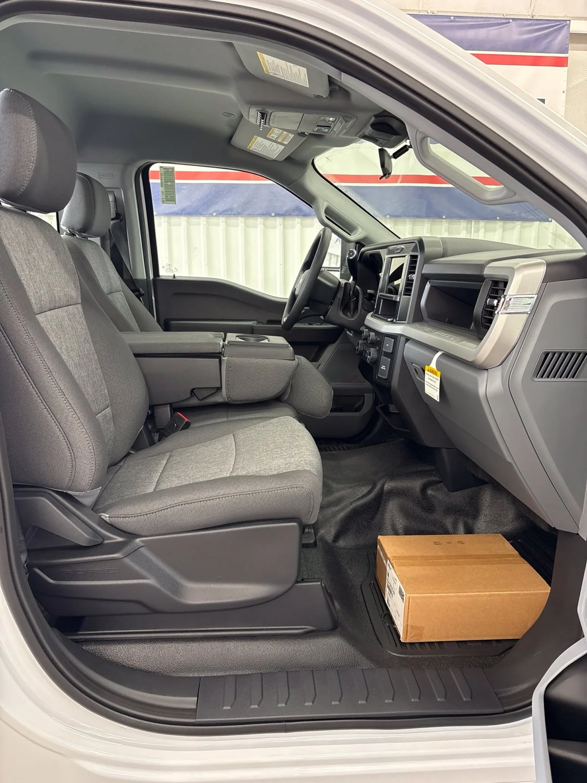 New 2027 Oxford White Ford F-250® XL image 17