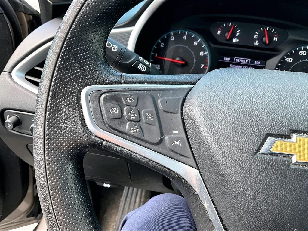 Used 2023 Mineral Gray Metallic Chevrolet LT image 22