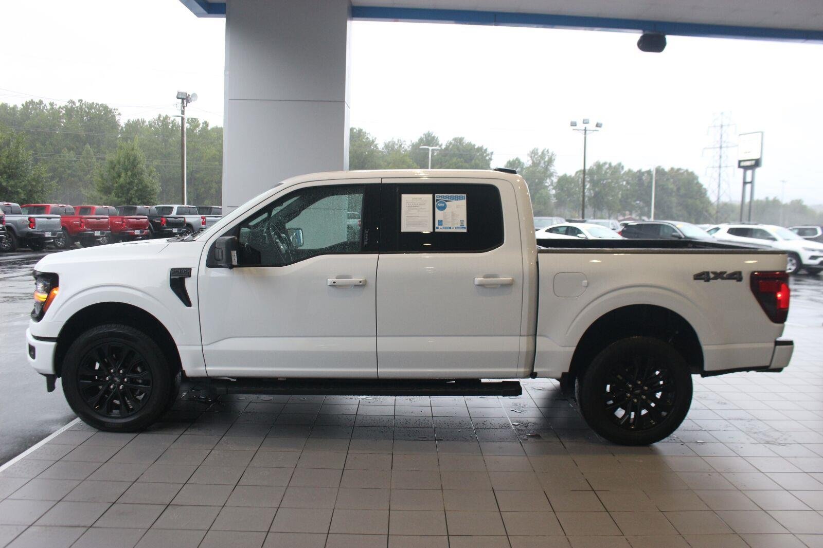 Used 2024 White Ford XLT image 4