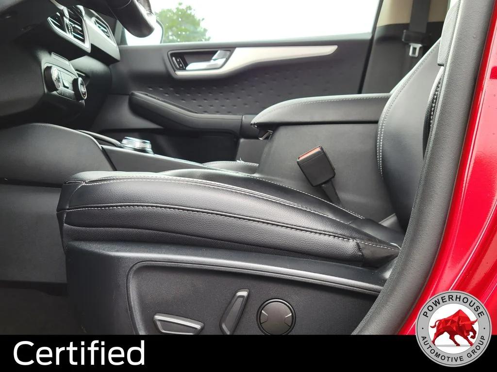 Used 2020 Red Ford SEL image 25