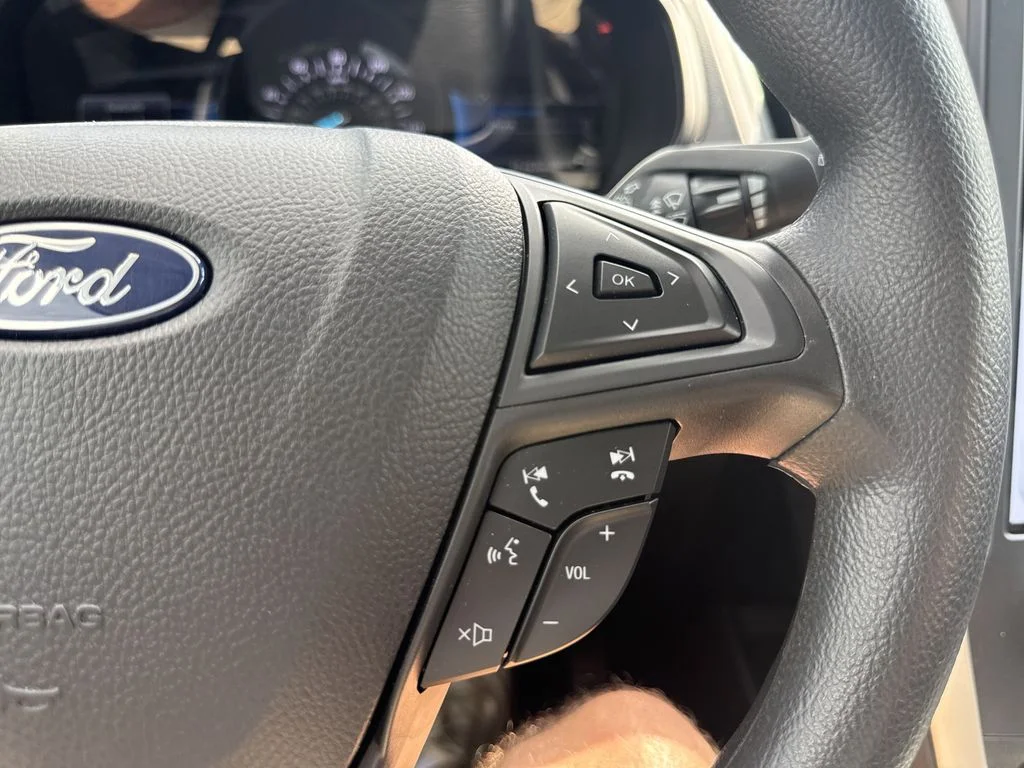 Used 2023 Gray Ford SE image 24