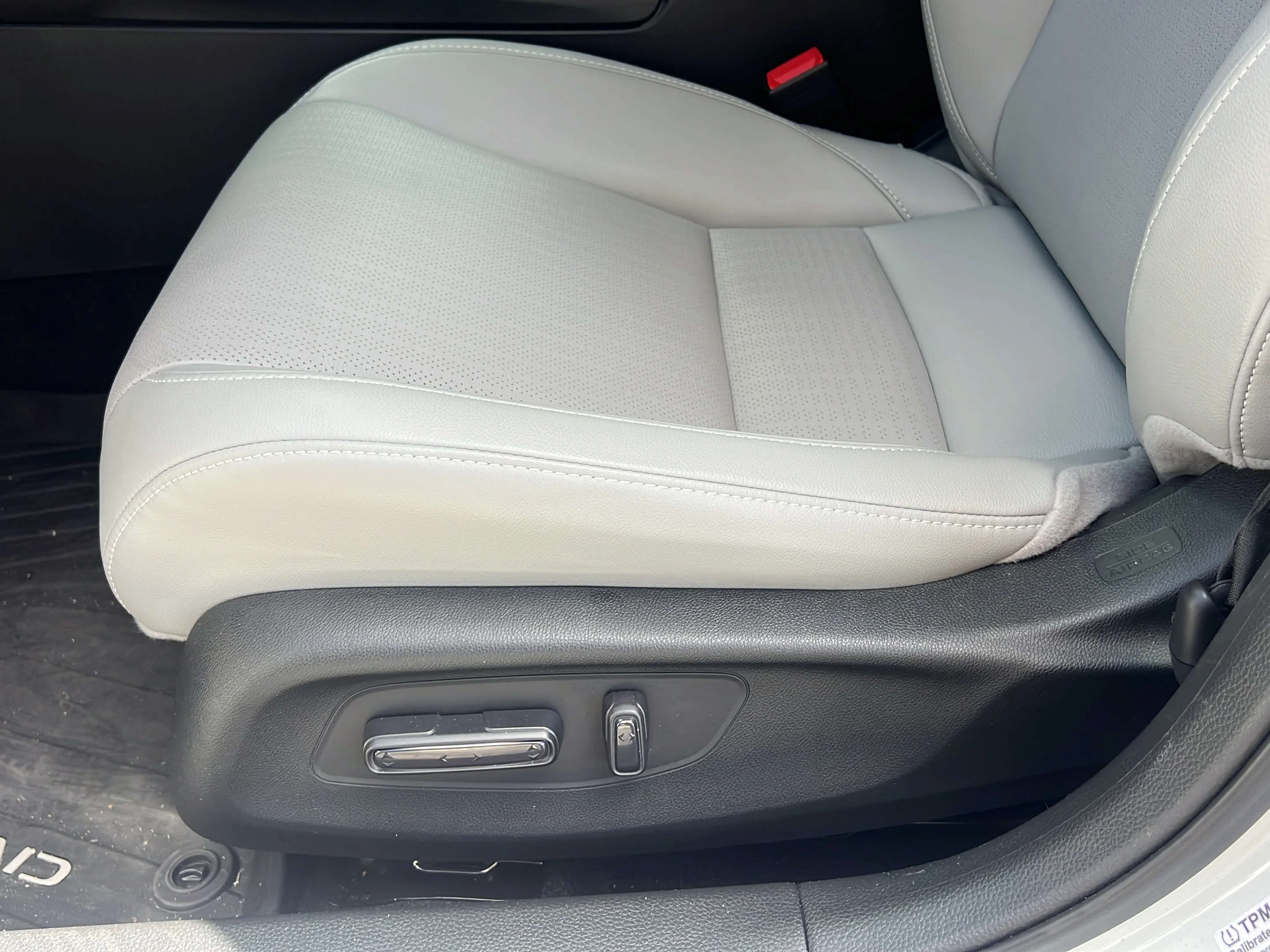 Used 2026 Platinum White Pearl Honda Sport Touring image 16