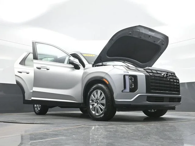 Used 2024 Silver Hyundai SEL image 32