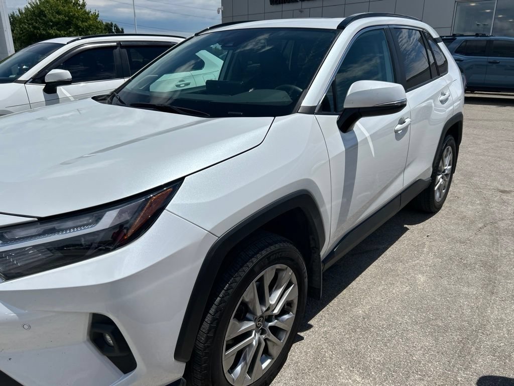 Used 2023 White Toyota XLE Premium image 2