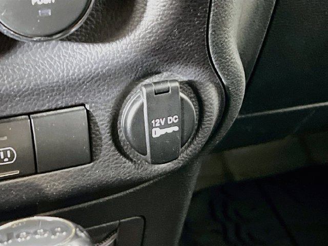 2017 Jeep Wrangler Unlimited Freedom Edition - Photo 18