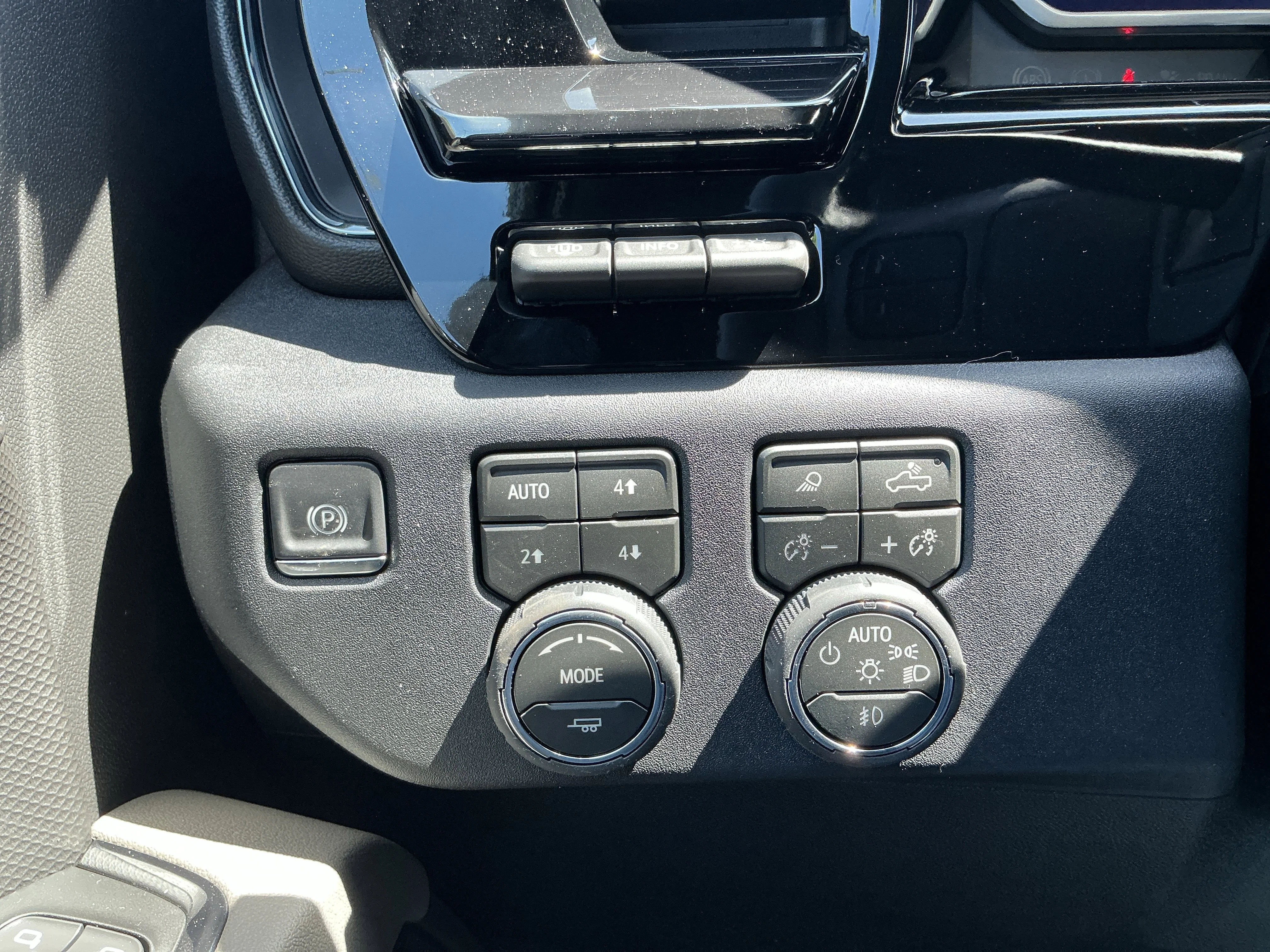 2026 Chevrolet Silverado 2500 HD ZR2 - Photo 17