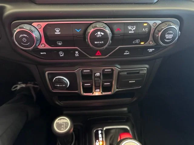 2022 Jeep Gladiator WILLYS - Photo 19