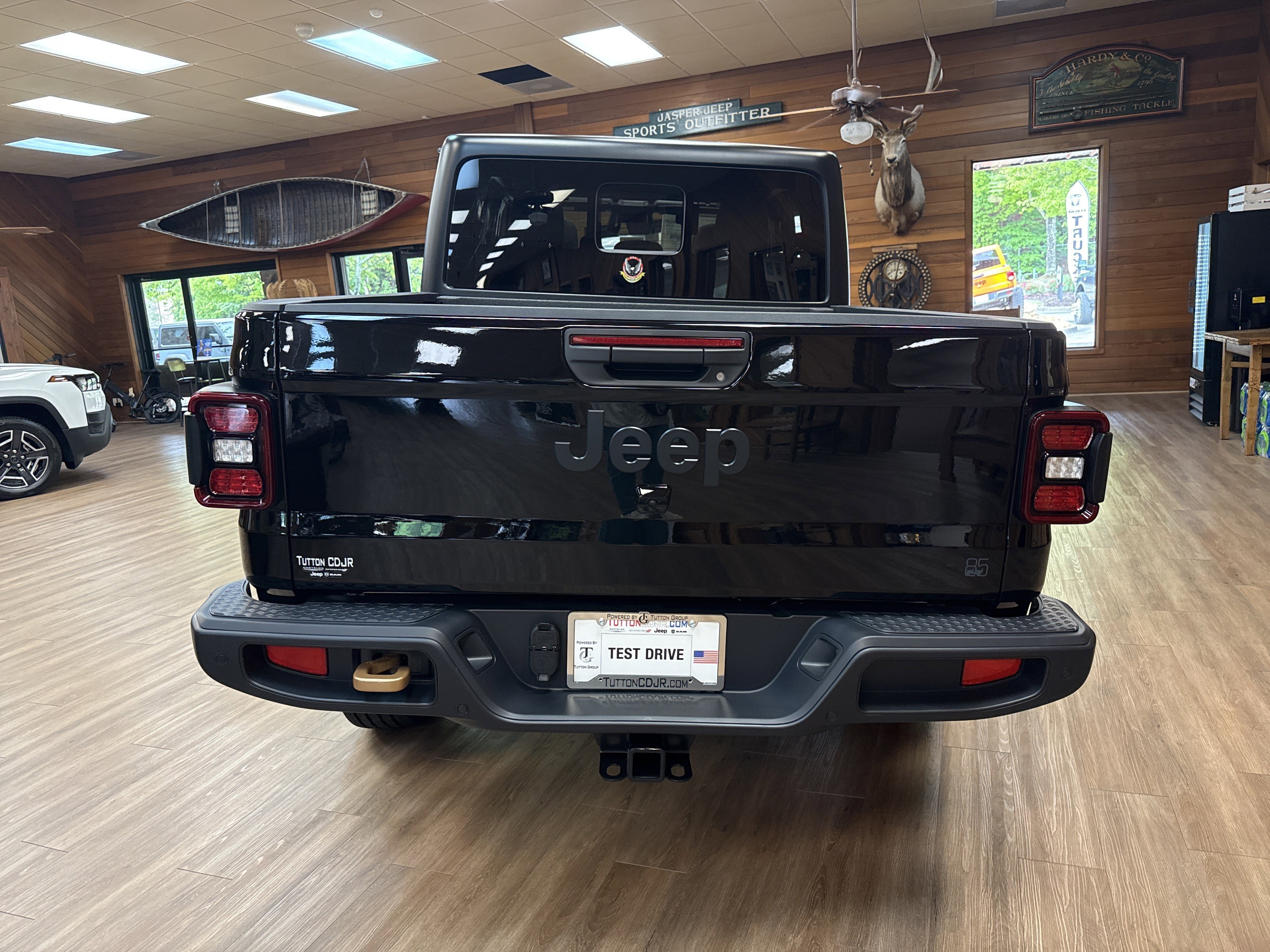 New 2026 Black Clear-Coat Exterior Paint Jeep 85th Anniversary Edition image 6