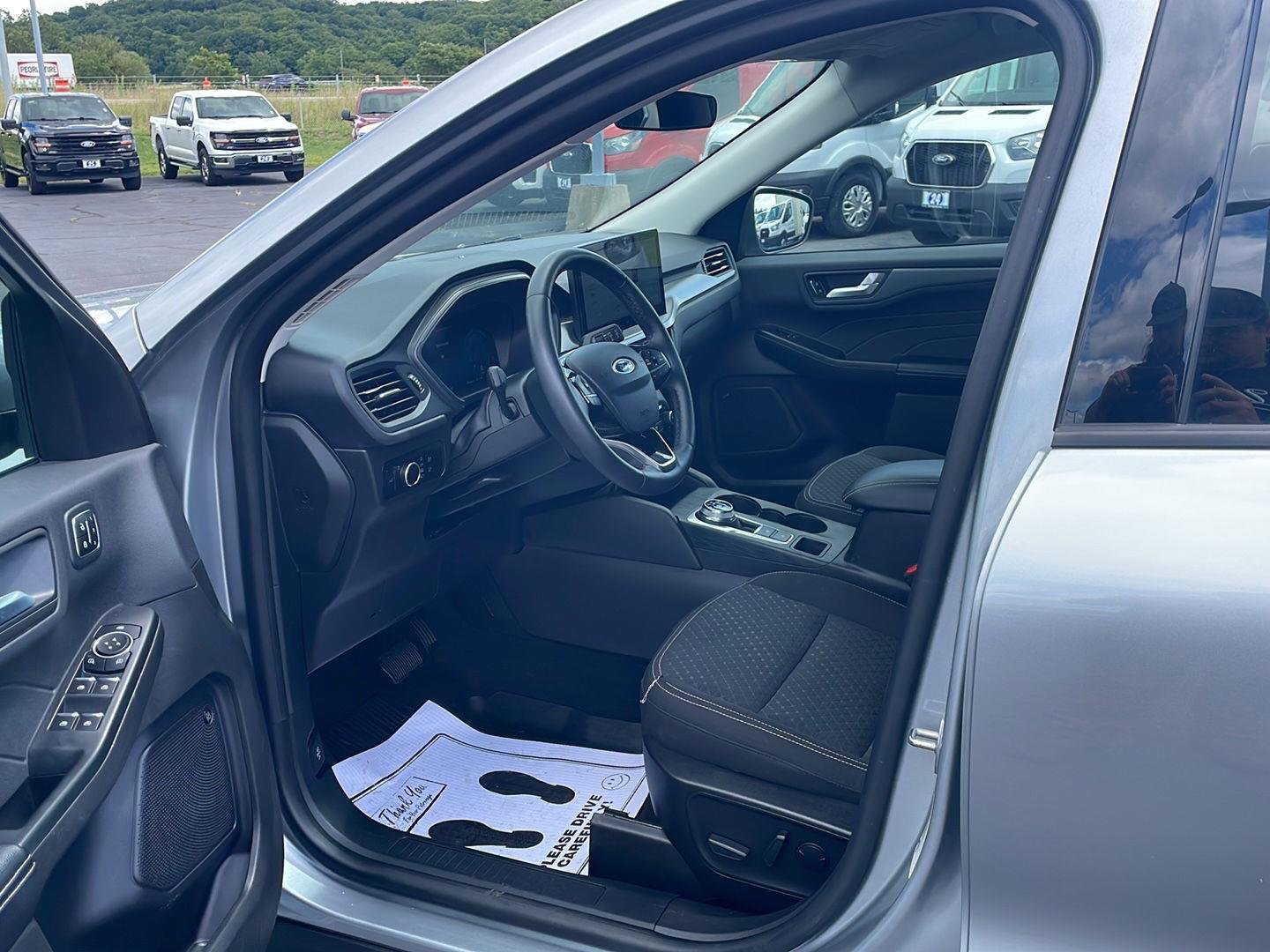 Used 2023 Iconic Silver Metallic Ford Active image 10