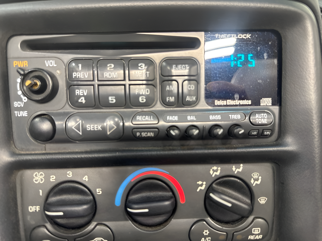 Used 2000 Sebring Silver Metallic Chevrolet Base image 15