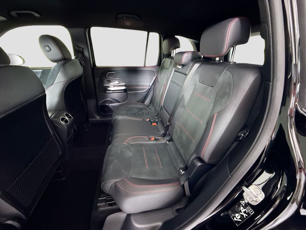 Used 2025 Night Black Mercedes-Benz GLB 250 image 21