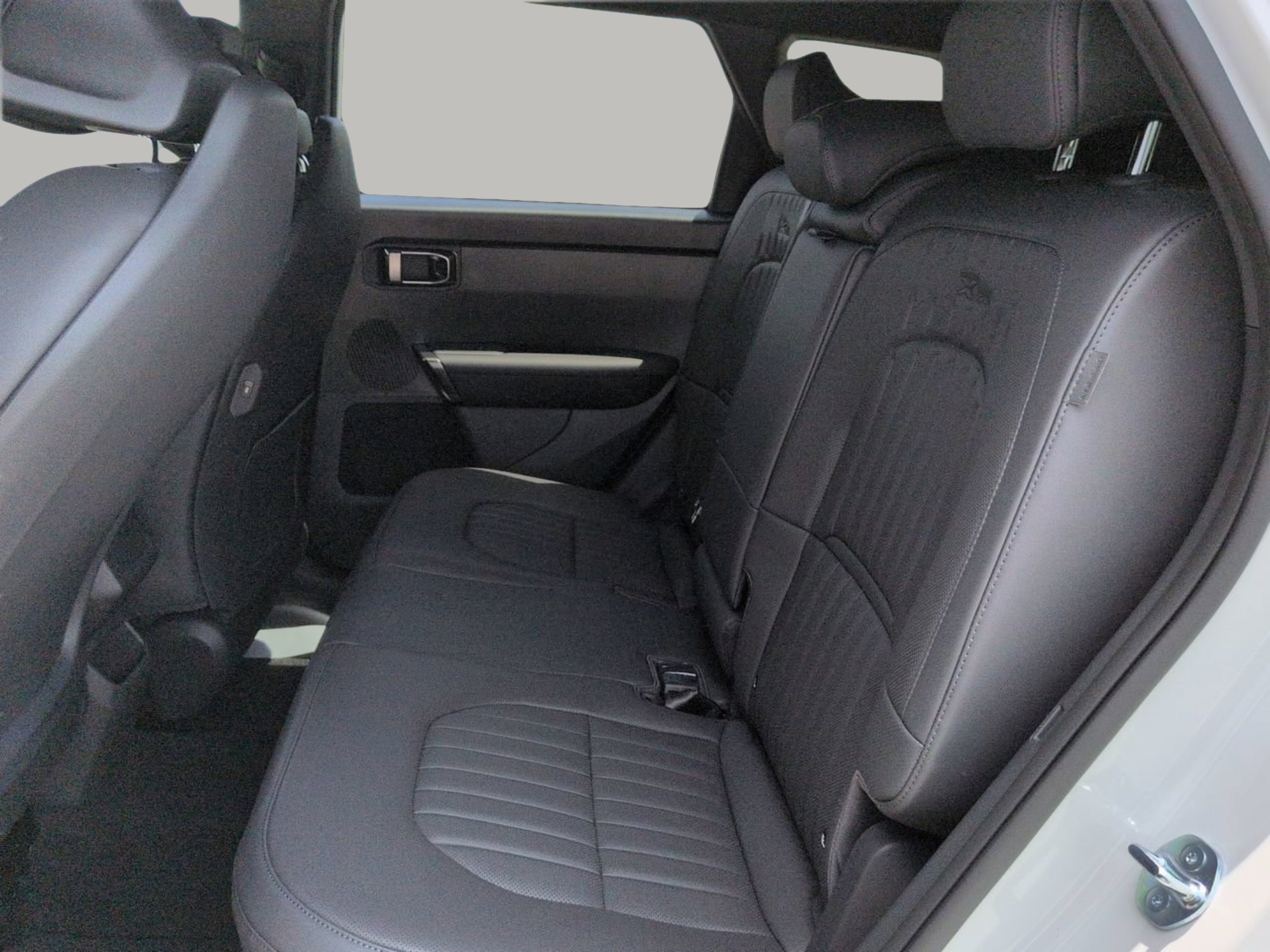 New 2027 Snow White Pearl Kia X-Line S image 16