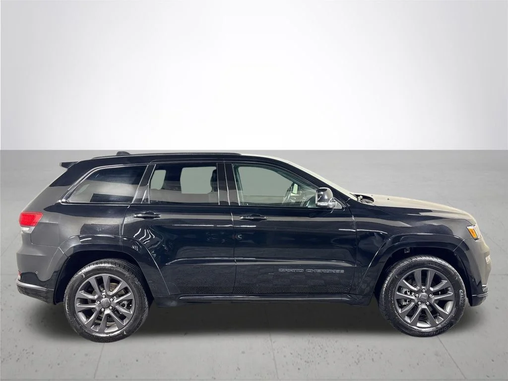 Used 2018 Black Jeep Overland image 5