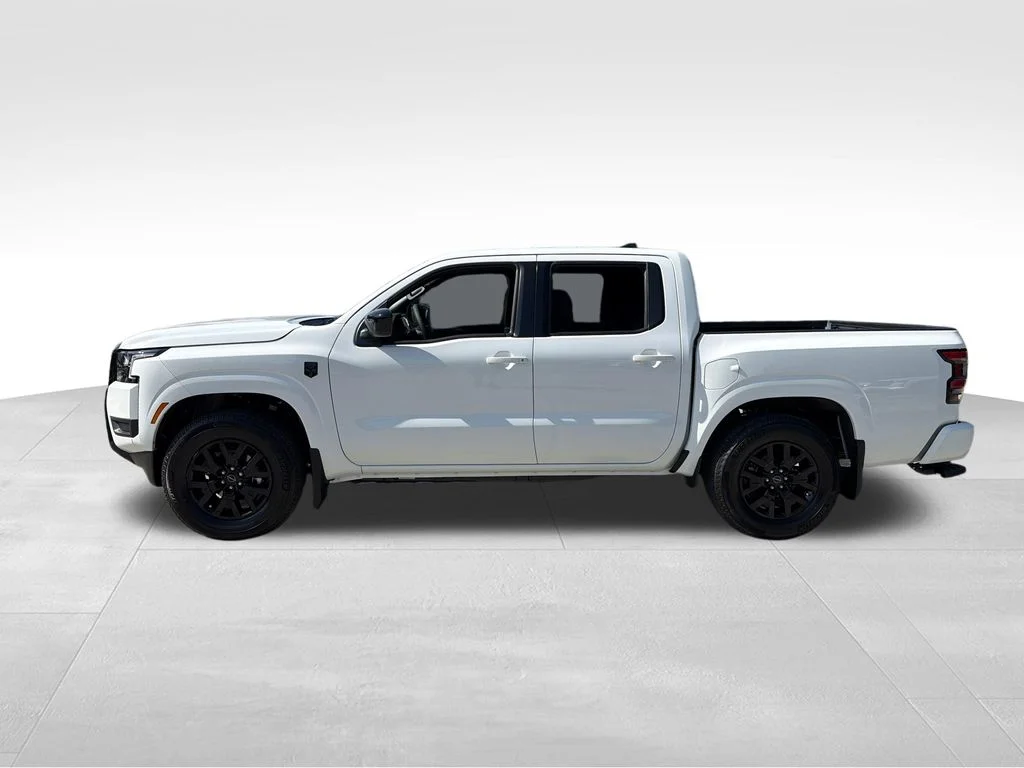 New 2026 Glacier White Nissan Crew Cab SV image 4