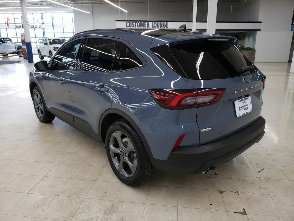 Certified Used 2025 Vapor Blue Ford ST-Line image 6