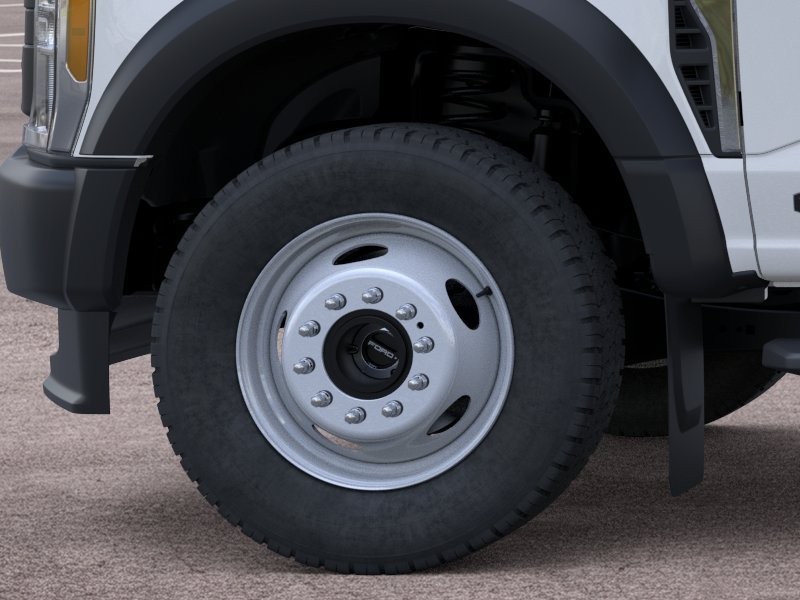 New 2025 Oxford White Ford F-450® XL image 19