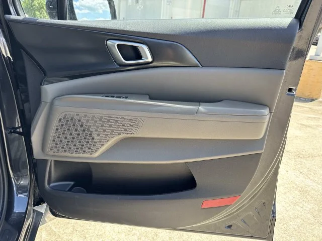 Used 2025 Gray Kia LXS image 35