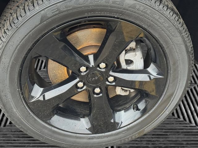 Used 2023 Gray Jeep Limited image 10