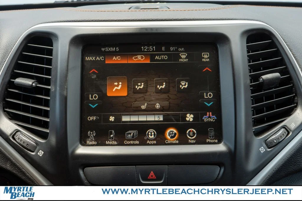 Used 2017 Light Brownstone Pearlcoat Jeep Limited image 21