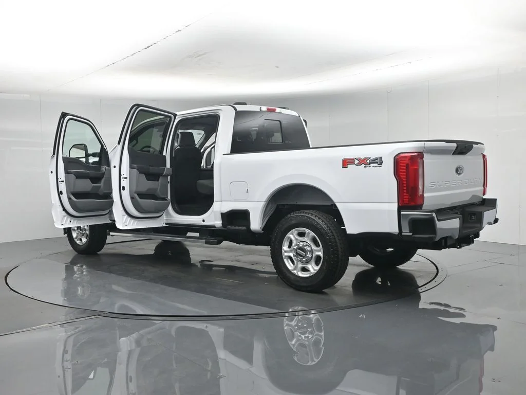 New 2026 White Ford XLT image 33
